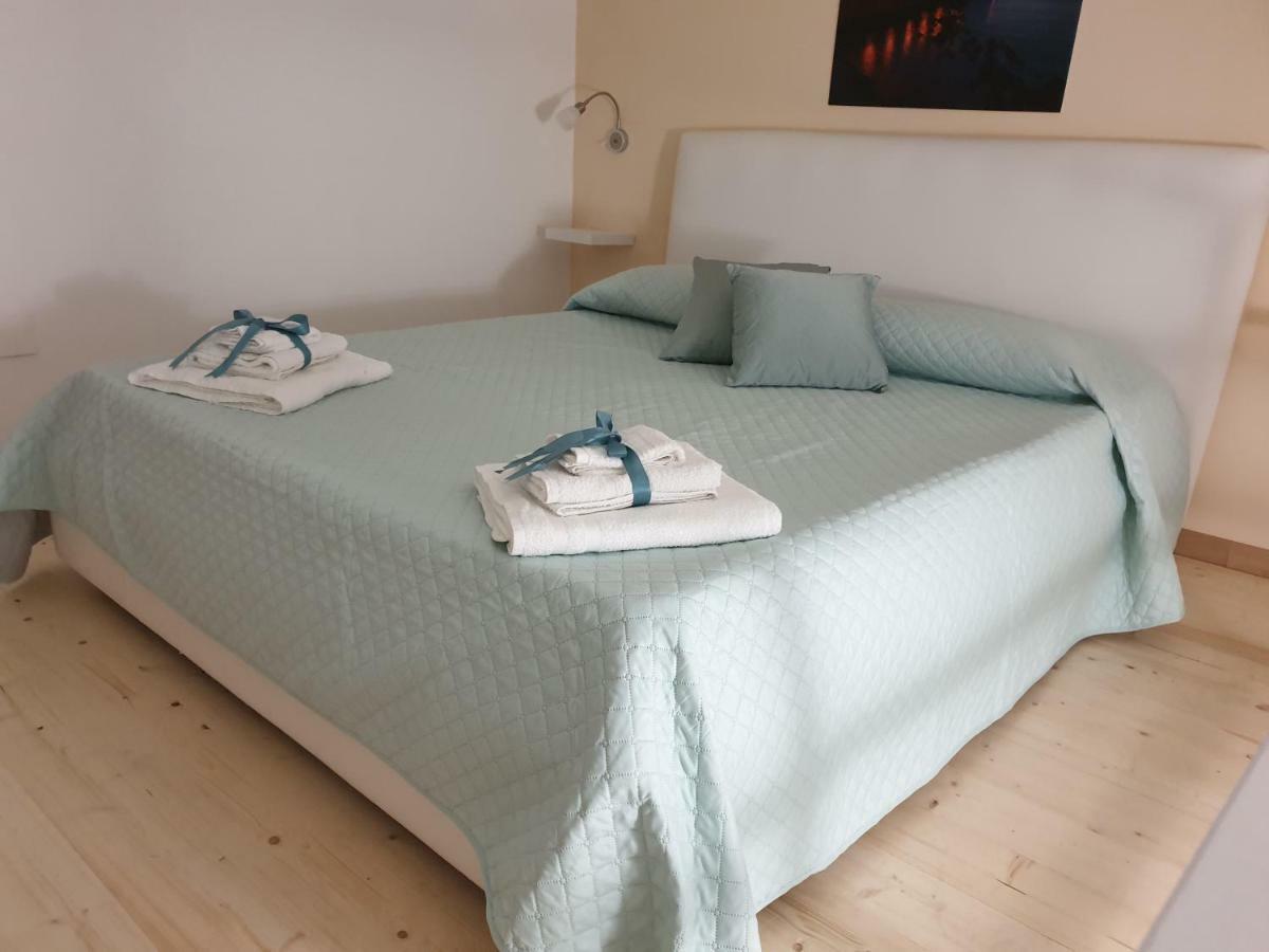 דירות סירקוזה La Petite Maison מראה חיצוני תמונה