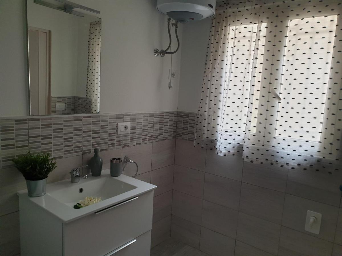 דירות סירקוזה La Petite Maison מראה חיצוני תמונה